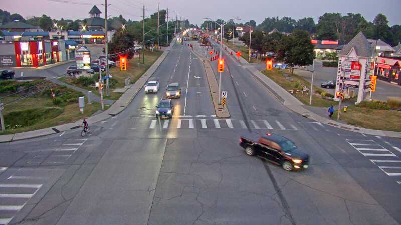 Traffic camera image at 2025-07-31 00:40:43