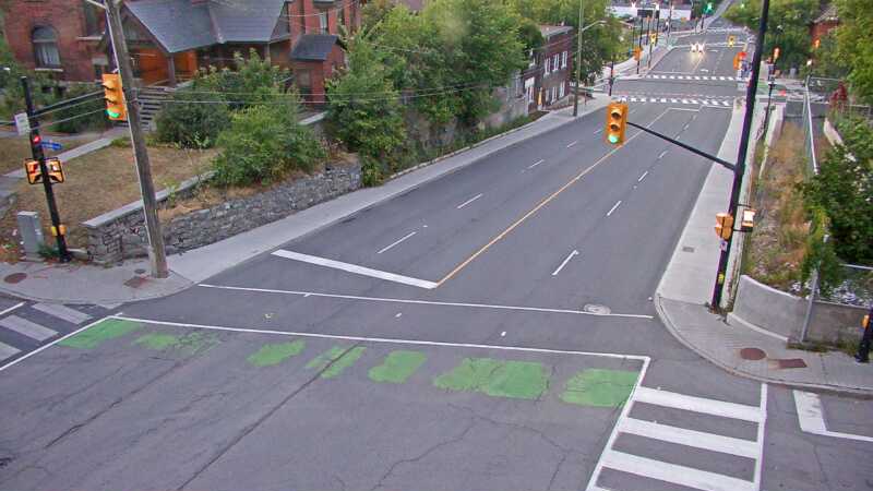 Traffic camera image at 2025-08-25 00:00:09