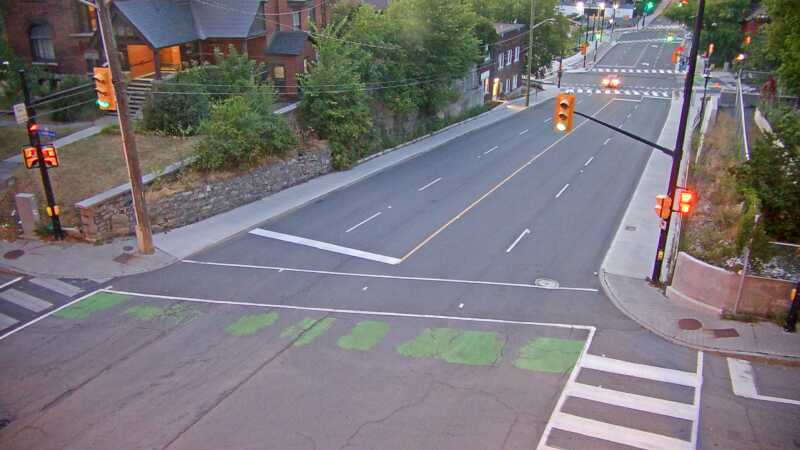 Traffic camera image at 2025-08-25 00:10:11