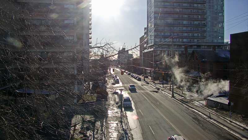 Traffic camera image at 2024-12-21 15:25:27