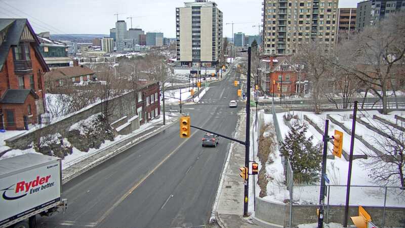 Traffic camera image at 2025-03-09 14:00:22