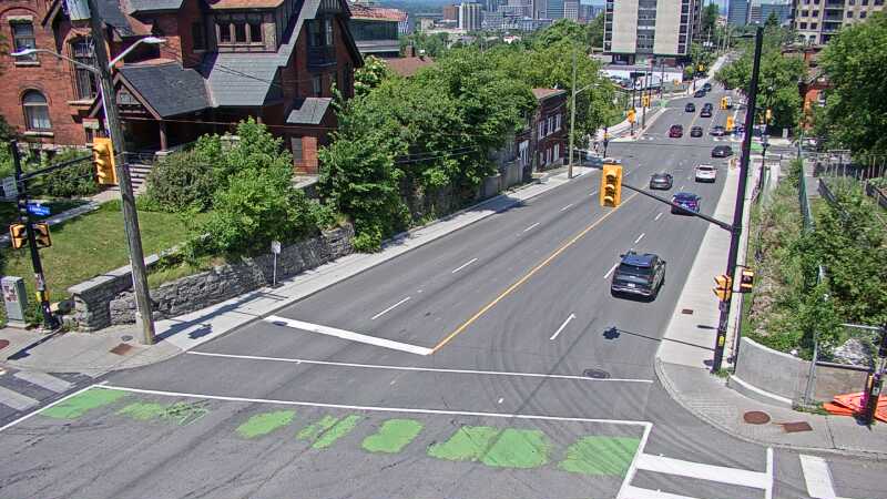 Traffic camera image at 2025-06-30 16:25:07
