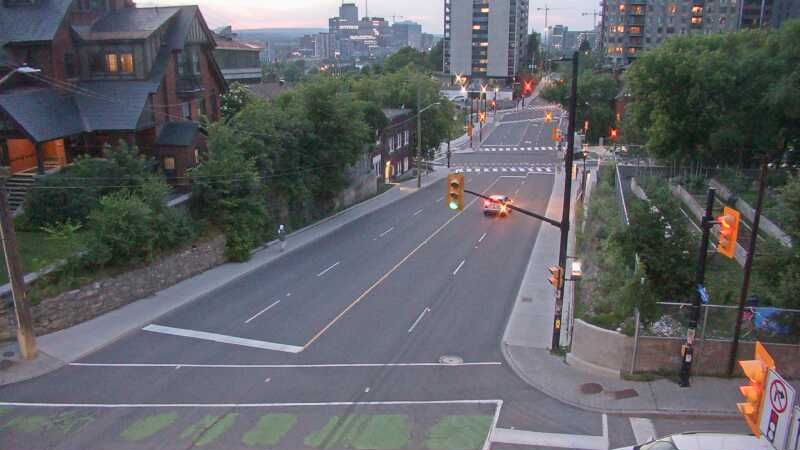 Traffic camera image at 2025-07-06 01:10:26