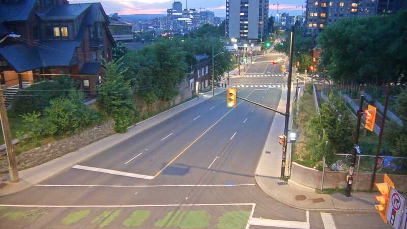 Traffic camera image at 2025-07-06 01:20:20