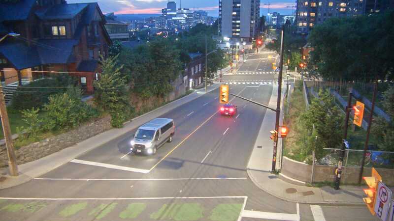 Traffic camera image at 2025-07-06 01:25:28