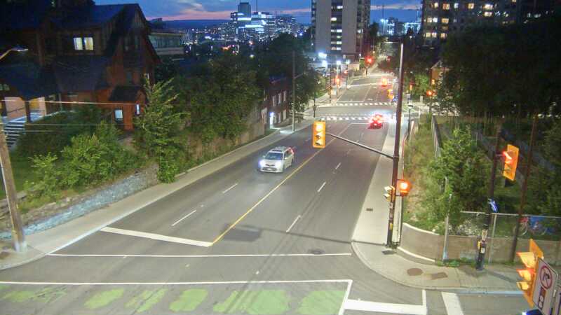 Traffic camera image at 2025-07-06 01:36:51
