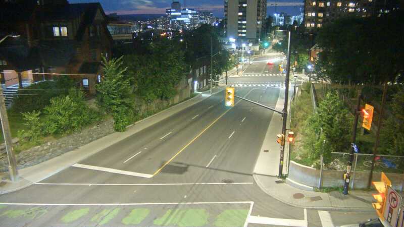 Traffic camera image at 2025-07-06 01:45:09