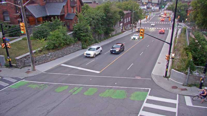 Traffic camera image at 2025-07-31 00:35:09