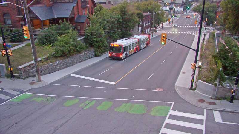 Traffic camera image at 2025-07-31 00:40:08