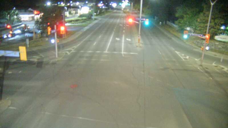 Traffic camera image at 2025-08-25 04:00:45