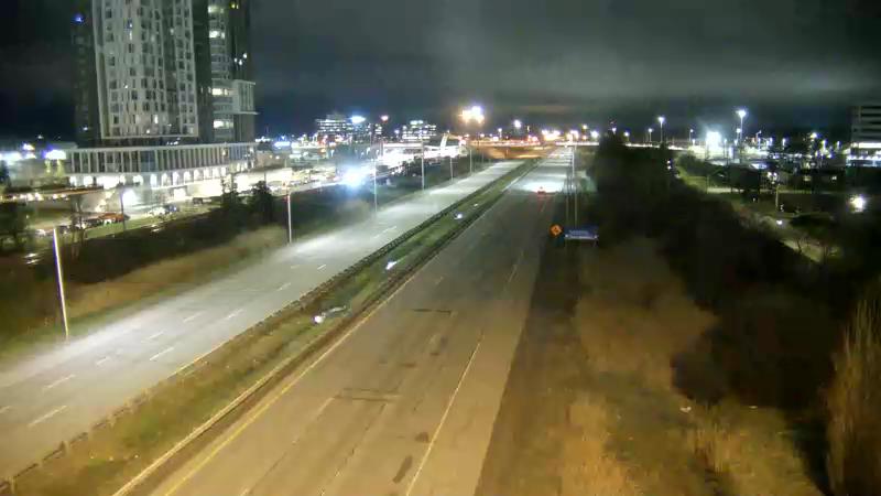 Traffic camera image at 2025-05-09 07:36:12