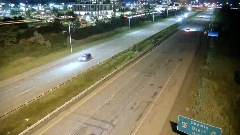 Traffic camera image at 2025-07-04 02:10:51