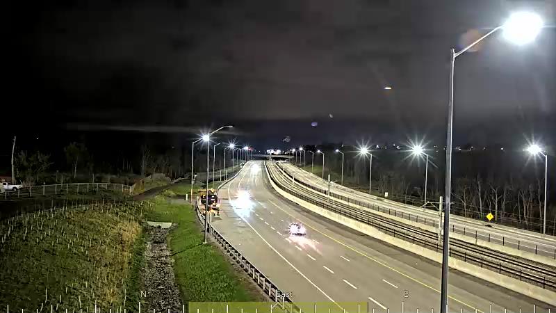 Traffic camera image at 2025-05-09 05:40:33