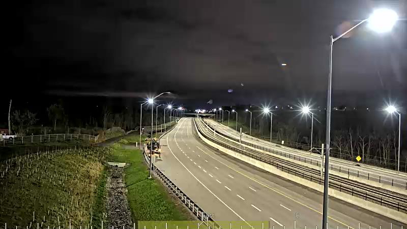 Traffic camera image at 2025-05-09 05:45:38