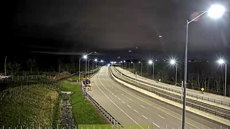 Traffic camera image at 2025-05-09 05:55:32