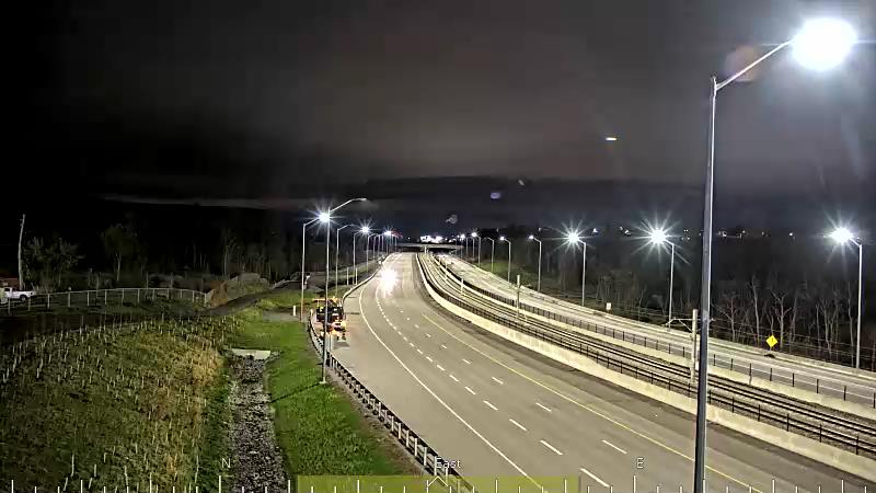 Traffic camera image at 2025-05-09 06:00:34