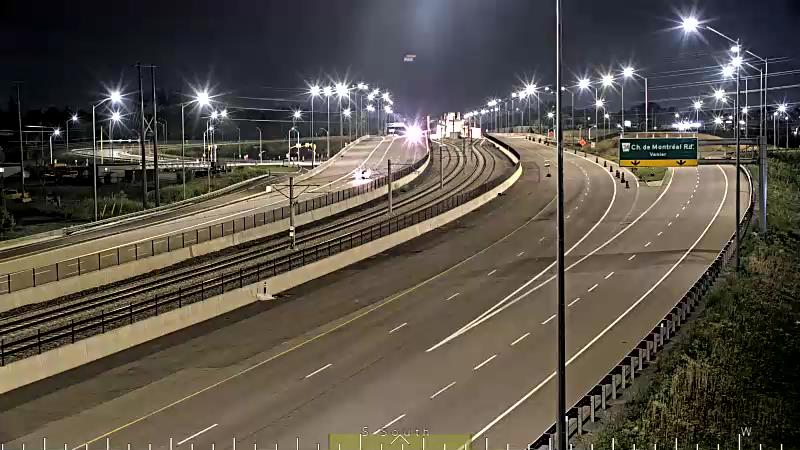 Traffic camera image at 2025-07-12 04:45:50