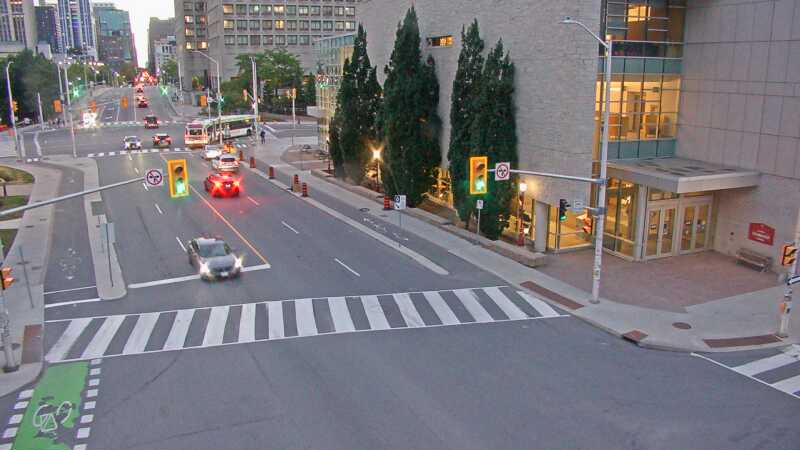 Traffic camera image at 2025-08-25 00:05:51