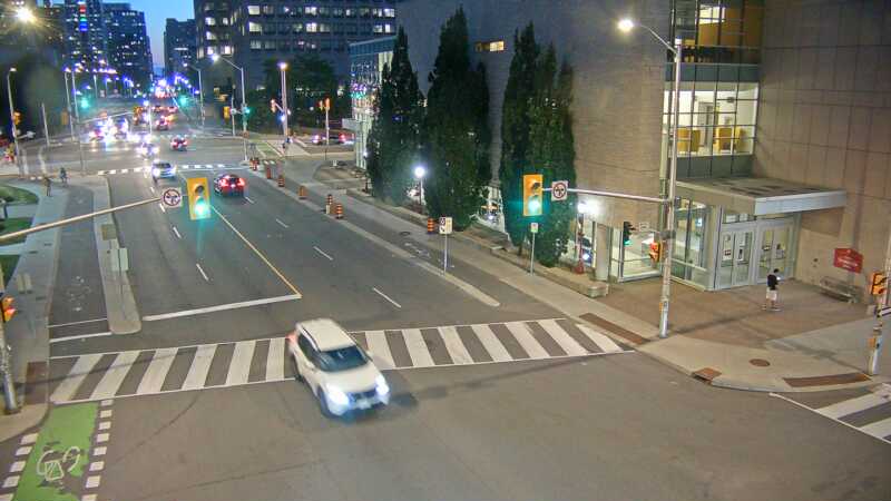 Traffic camera image at 2025-08-25 00:25:48
