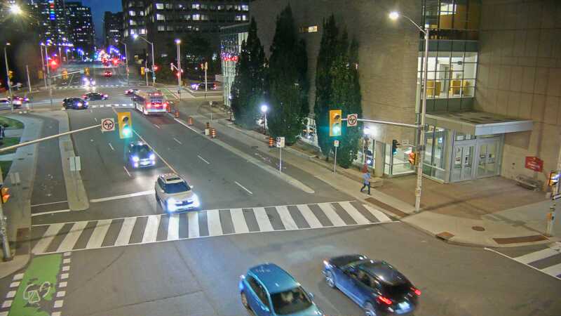 Traffic camera image at 2025-08-25 00:40:44