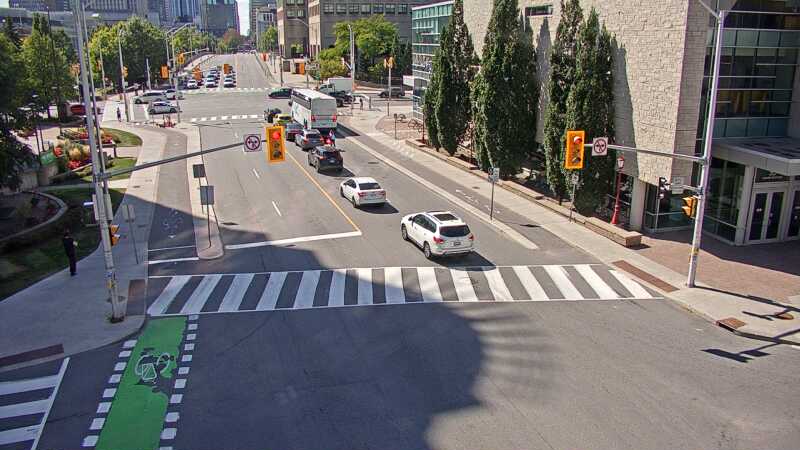 Traffic camera image at 2025-09-14 18:01:08