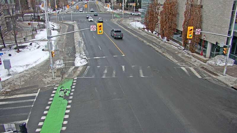 Traffic camera image at 2025-03-09 13:05:42