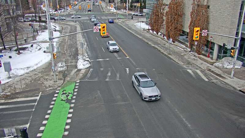 Traffic camera image at 2025-03-09 14:10:43