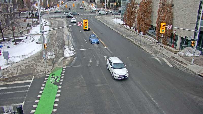 Traffic camera image at 2025-03-09 14:20:56