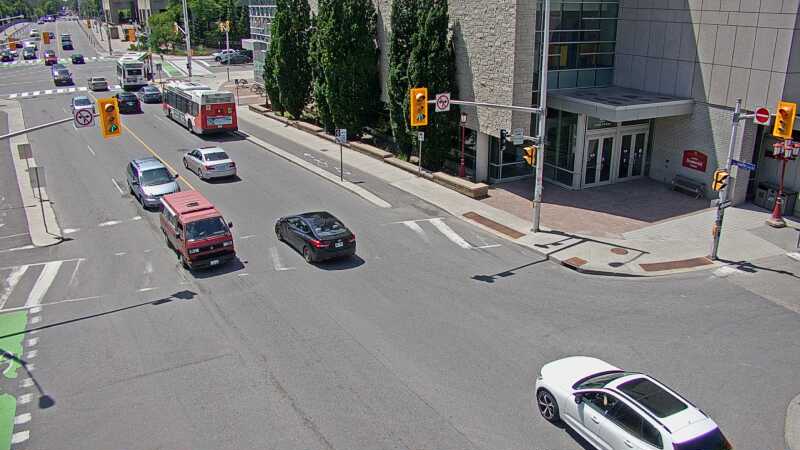 Traffic camera image at 2025-06-30 17:55:48