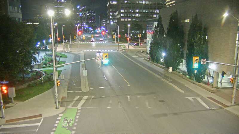 Traffic camera image at 2025-07-03 04:37:21