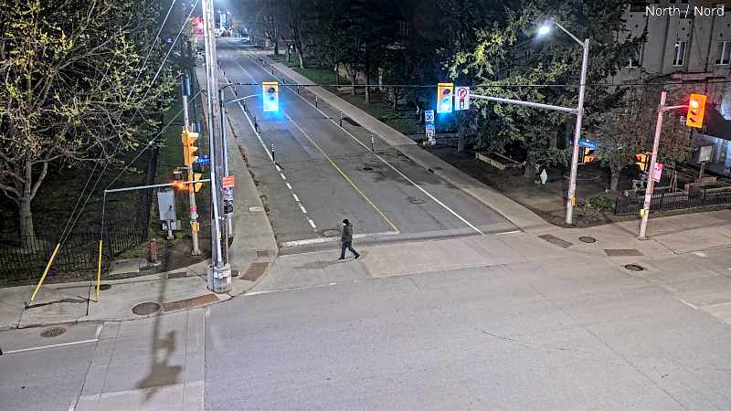 Traffic camera image at 2025-05-09 05:30:31