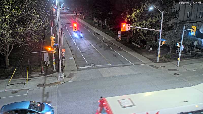 Traffic camera image at 2025-05-09 05:36:12