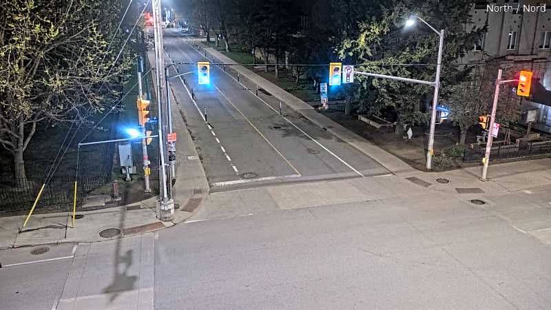 Traffic camera image at 2025-05-09 06:00:34