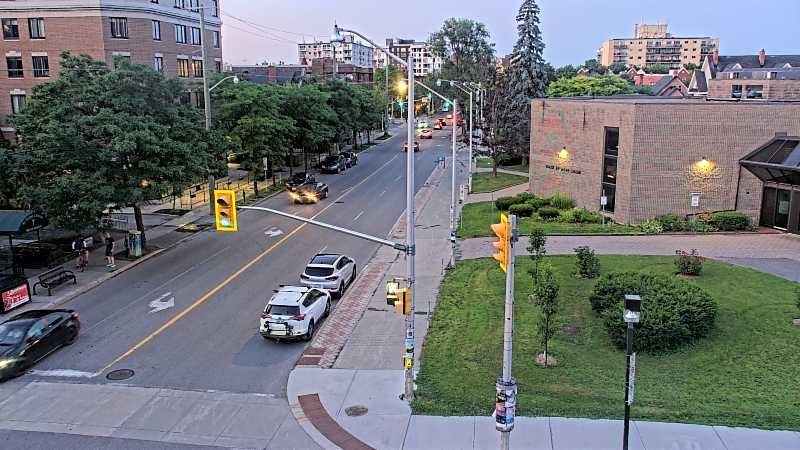 Traffic camera image at 2025-07-04 01:05:48