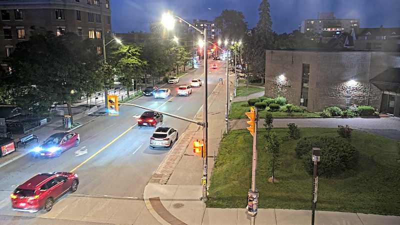 Traffic camera image at 2025-07-04 01:40:56