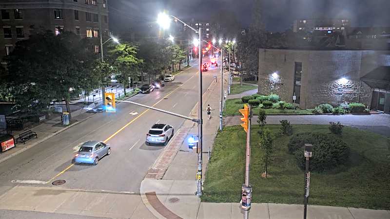 Traffic camera image at 2025-07-04 02:10:52