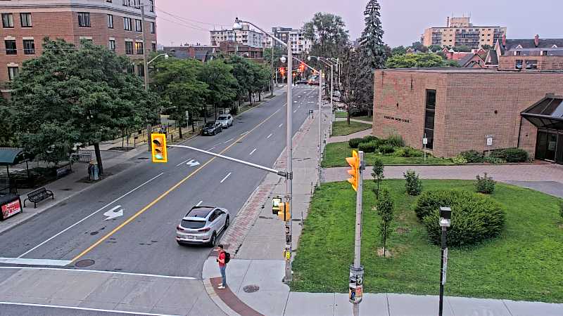Traffic camera image at 2025-07-31 00:35:44