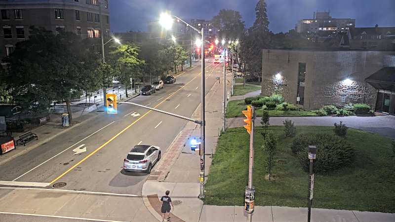 Traffic camera image at 2025-07-31 01:10:47
