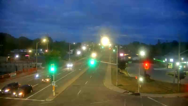 Traffic camera image at 2025-08-25 00:20:43