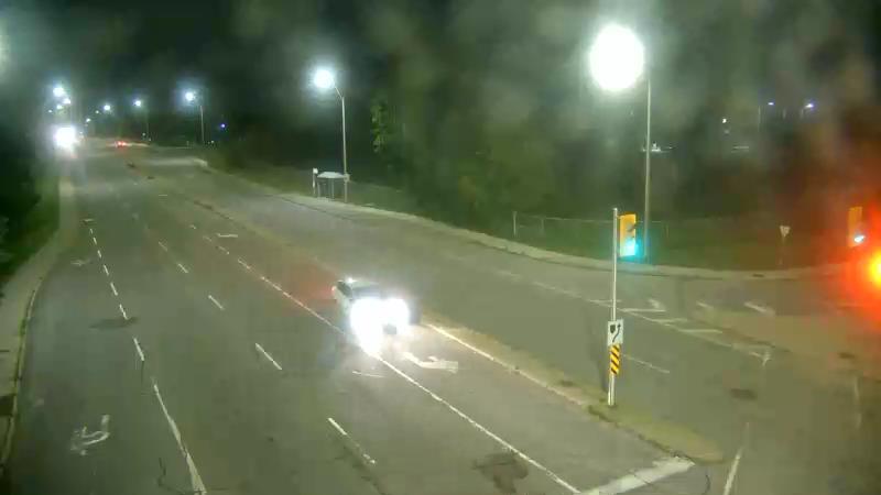 Traffic camera image at 2025-07-12 04:00:37