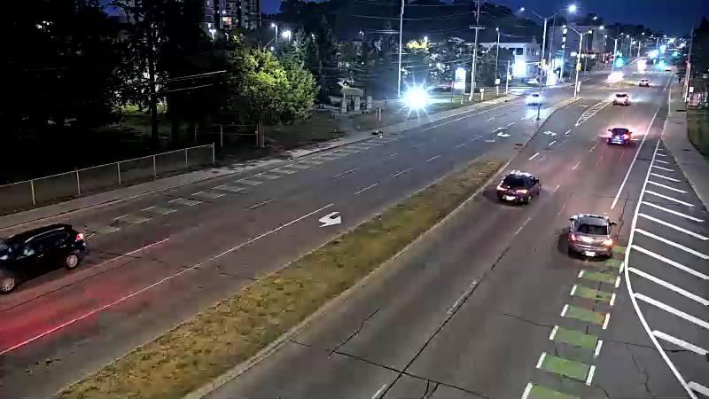 Traffic camera image at 2025-08-04 01:05:43