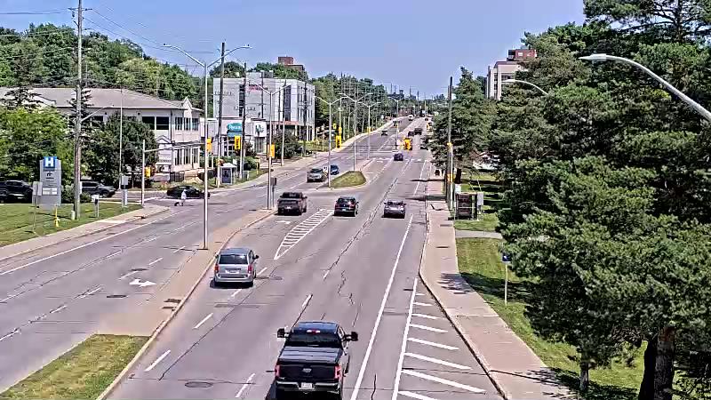 Traffic camera image at 2025-06-30 17:37:28