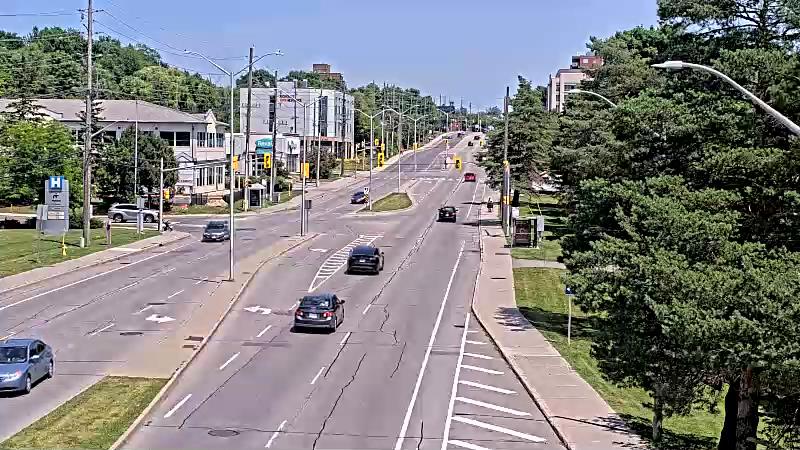 Traffic camera image at 2025-06-30 17:40:51