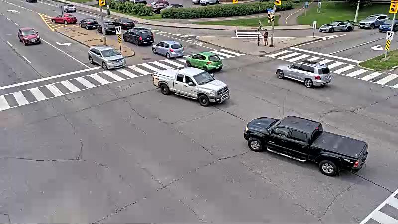 Traffic camera image at 2025-07-14 18:25:49