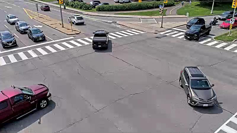 Traffic camera image at 2025-07-14 19:10:51