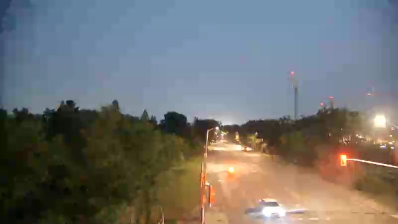 Traffic camera image at 2025-08-04 01:10:45