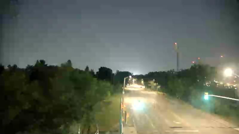 Traffic camera image at 2025-08-04 01:25:45