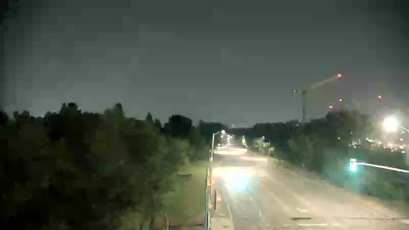 Traffic camera image at 2025-08-04 02:20:45