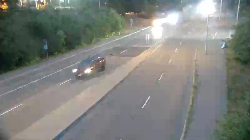 Traffic camera image at 2025-08-25 00:25:48