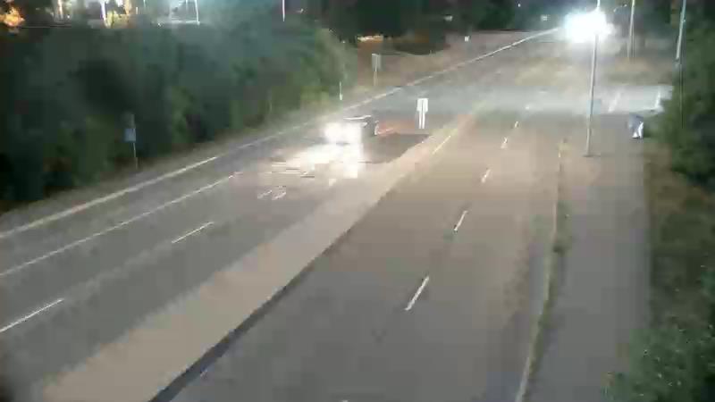 Traffic camera image at 2025-08-25 00:30:48
